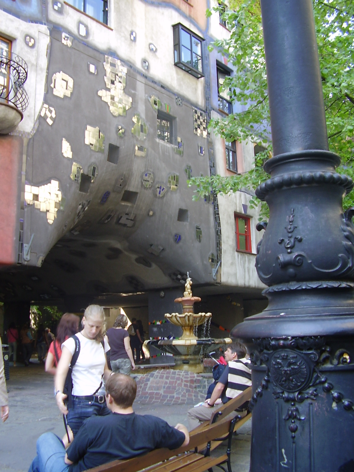 Hundertwasserův dům